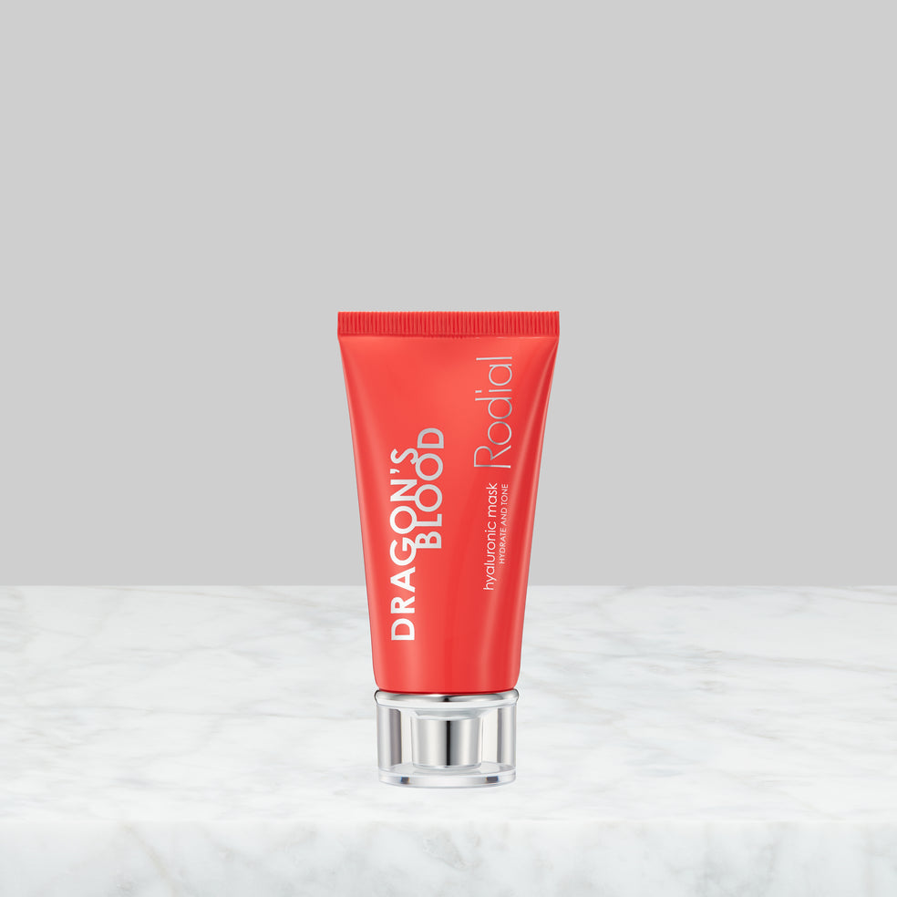 Dragonās Blood Hyaluronic Mask